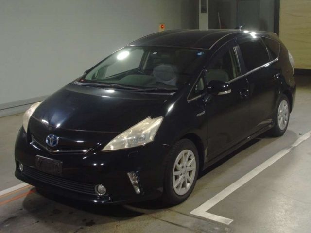 4469 Toyota Prius alpha ZVW40W 2012 г. (TAA Hiroshima)